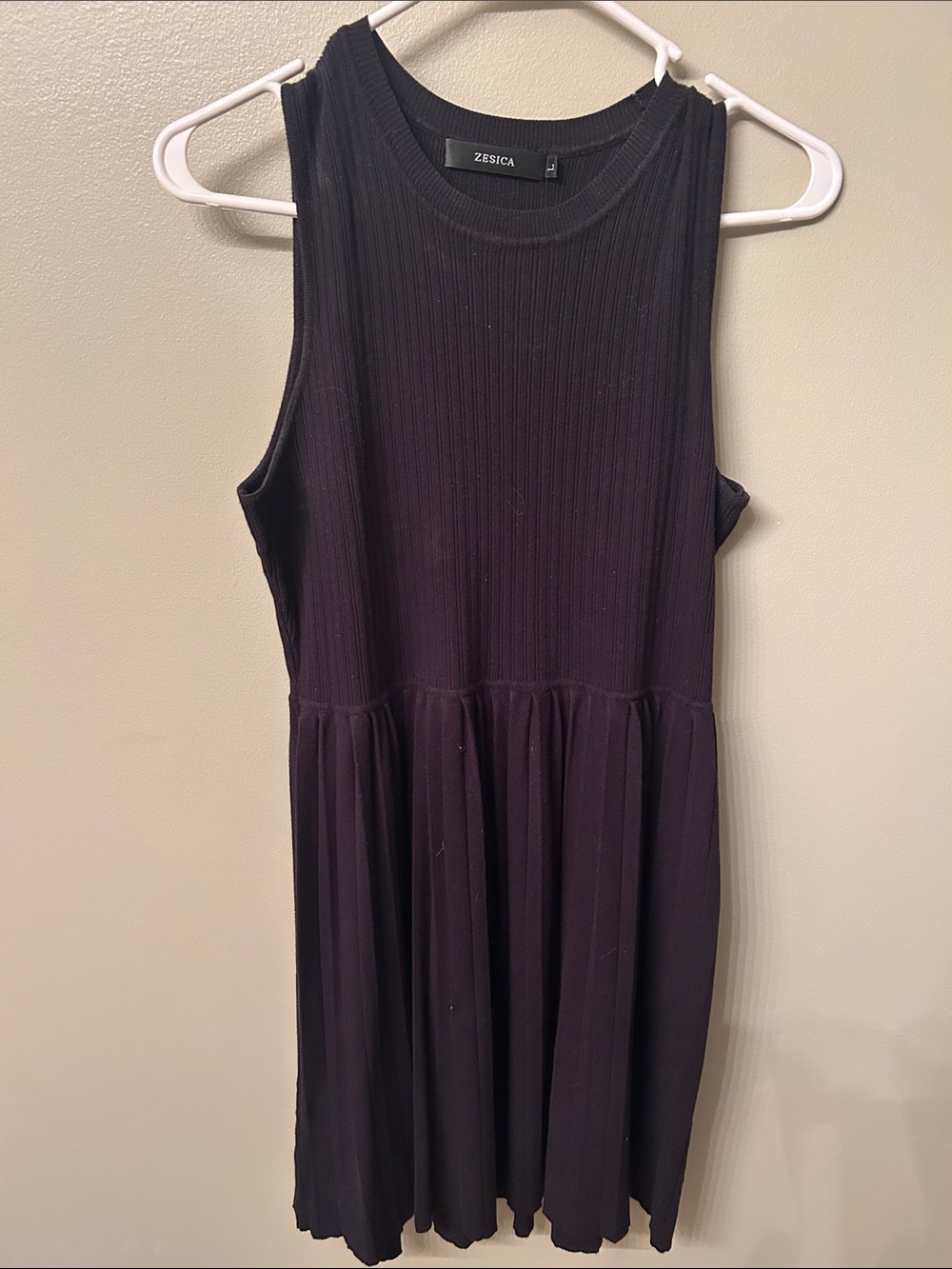 Zesica Black Ribbed Sleeveless Midi Dress